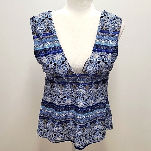 Raisins Curve Swim Raisins Curve Bathing Suit Top Wide Shoulders